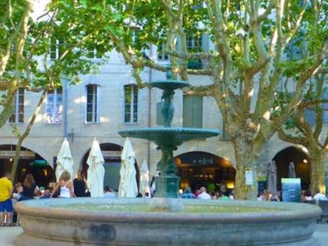 -uzes -uzes